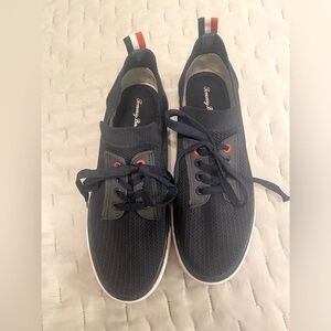 SNEAKERS- Tommy Bahama women’s size 9 1/2 navy blue
